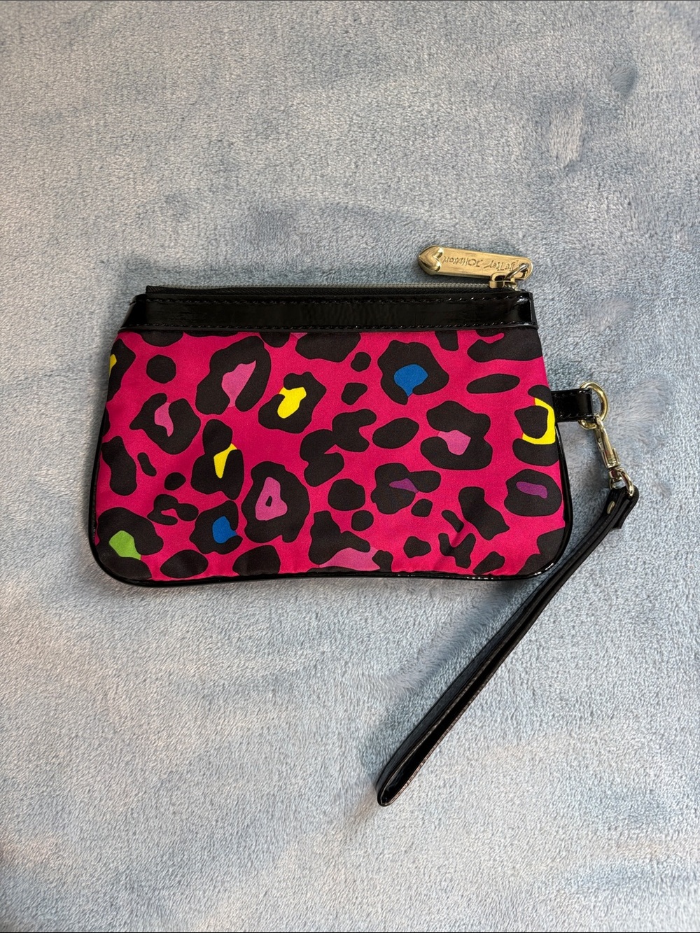 Betsey Johnson Fuchsia Leopard-Print Wristlet Clutch with Black Trim - Picture 4 of 11